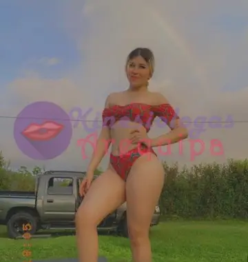 Hilary,  joven venezolana rubia y de piel blanquita rica